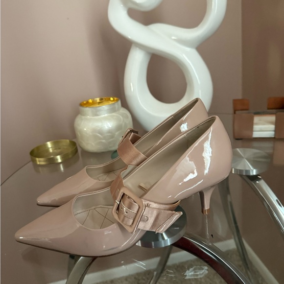 Zara Nude Patent Leather Kitten Heels with Buckle 38 - Picture 4 of 9